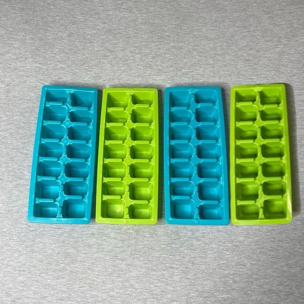 Mainstays Blue & Green Plastic Ice Cube Trays 4 PCS. Set